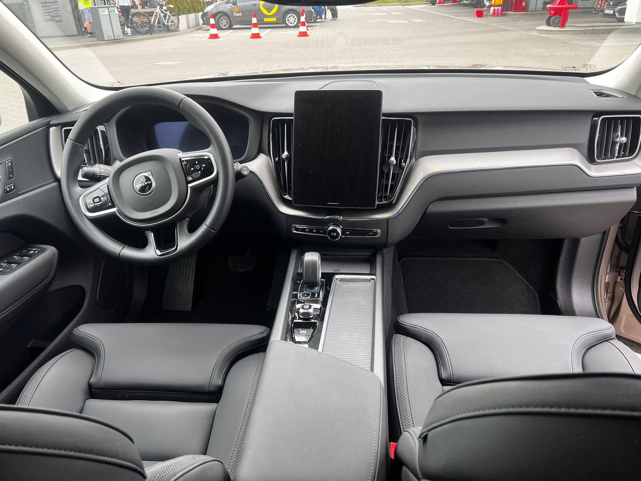 Volvo XC60, zdjęcie 2 z 8