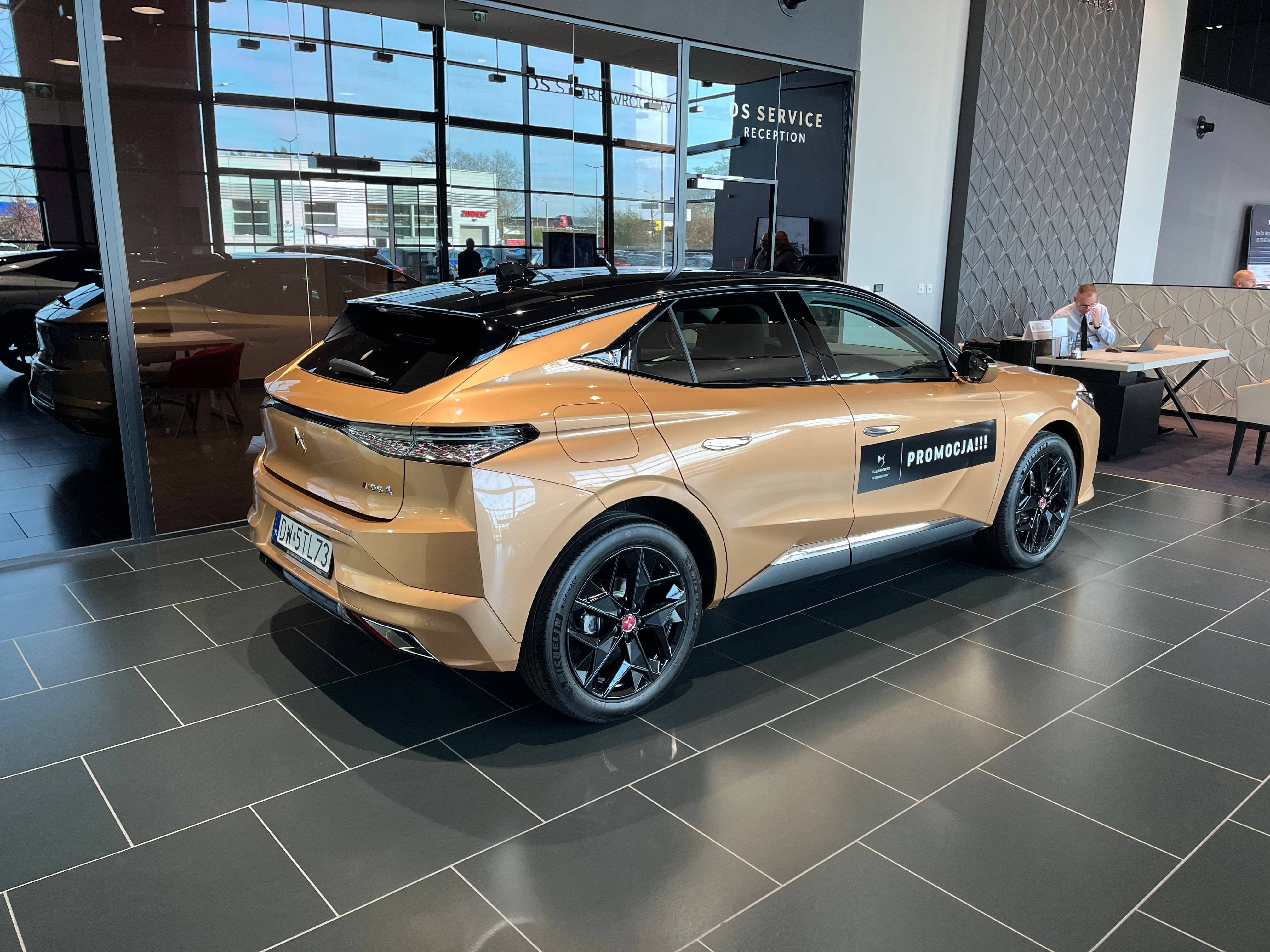 DS Automobiles DS 4, zdjęcie 4 z 6